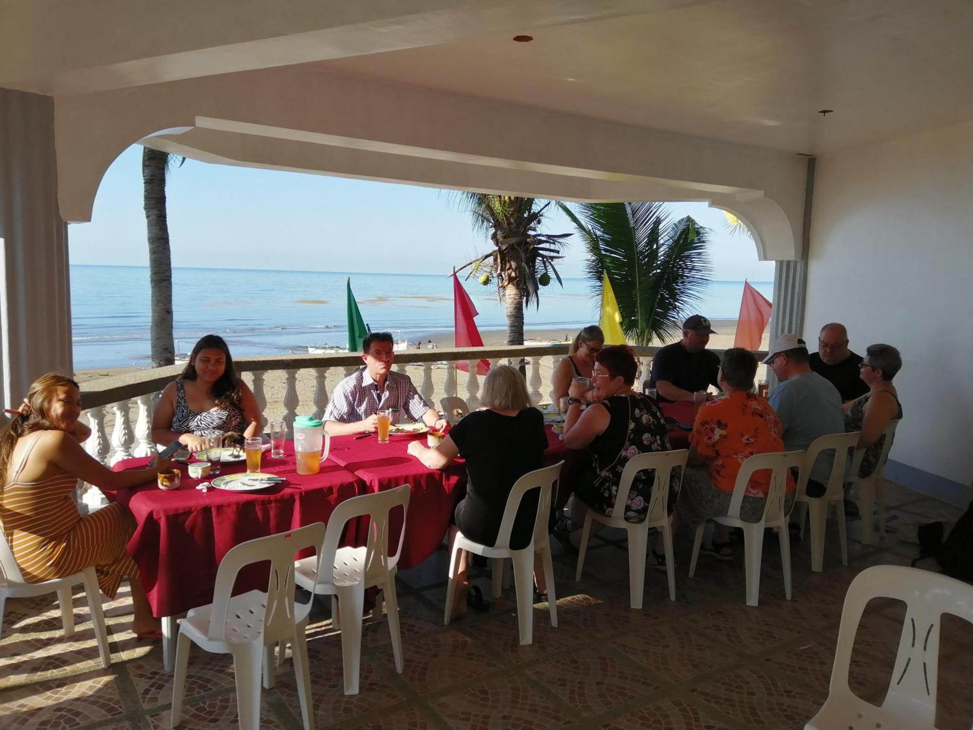 Seasun Beach Resort & Hotel Lucapon 외부 사진