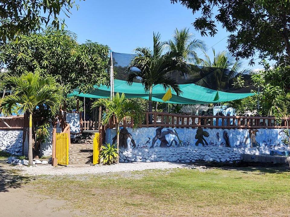 Seasun Beach Resort & Hotel Lucapon 외부 사진