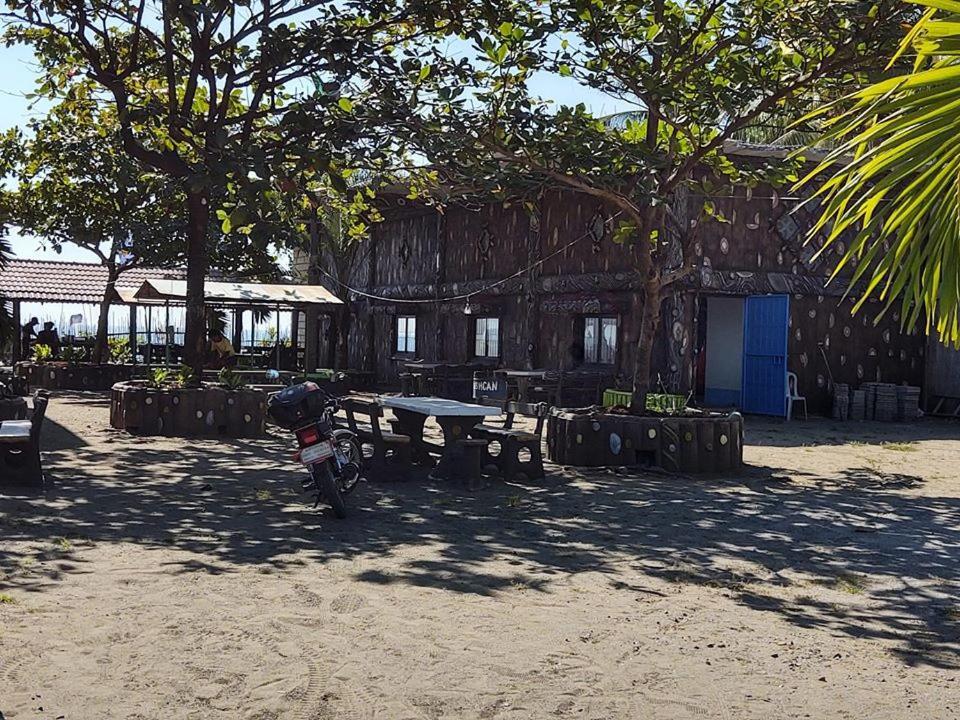 Seasun Beach Resort & Hotel Lucapon 외부 사진